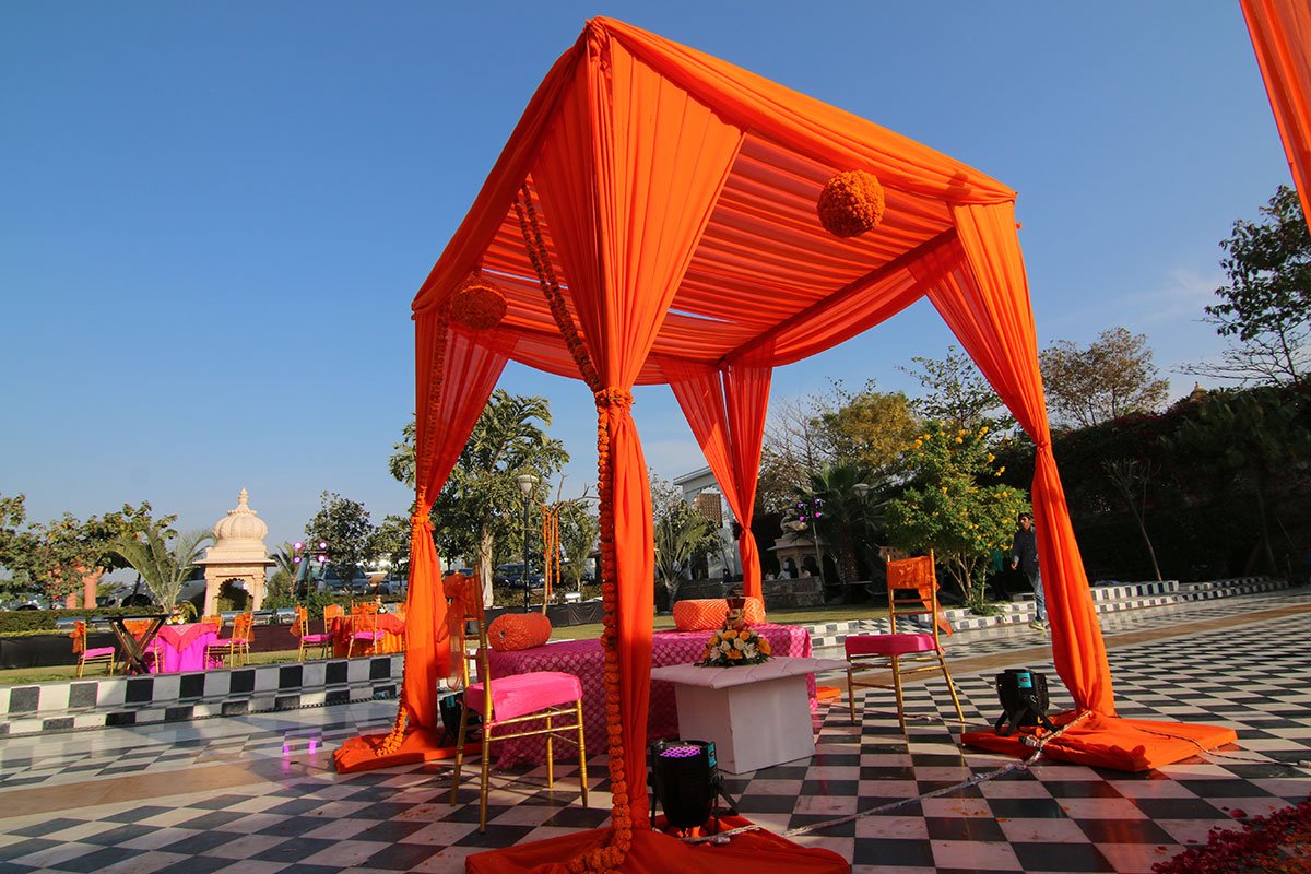 Wedding decor by Aura Atelier