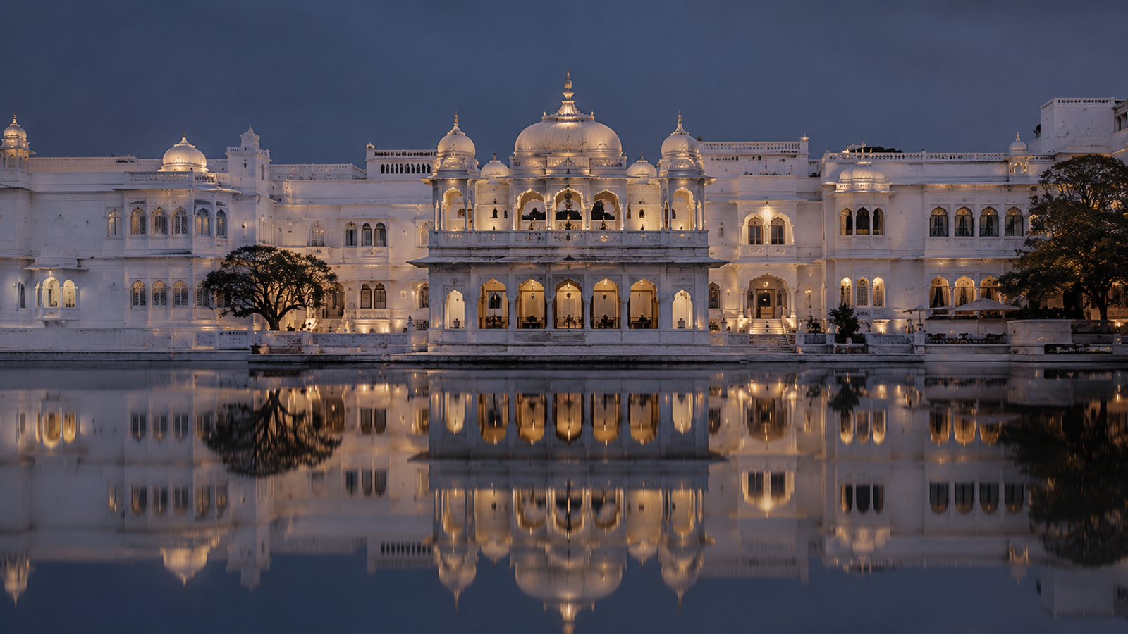 Aura Atelier Udaipur Lake Palace Canvas